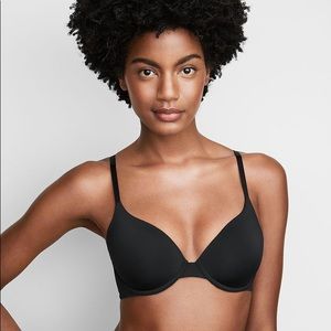 Victoria’s Secret T-Shirt Lightly Bra